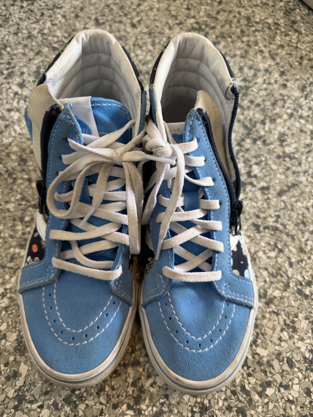 Vans - Size 2.5 Astronaut Hi Top Sneakers